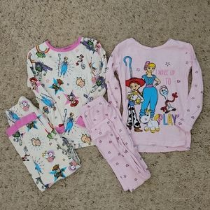 2 Sets of Girl's Toy Story Pajamas Size 5T